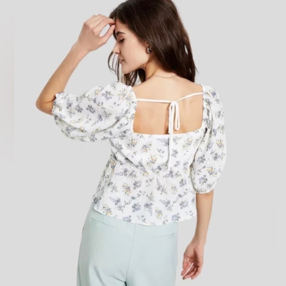 LUCY Paris Meadow Floral Top Size Large. NWT.